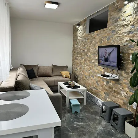 Anastasija Apartment *