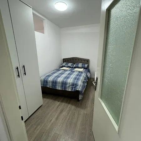 Anastasija Apartment *